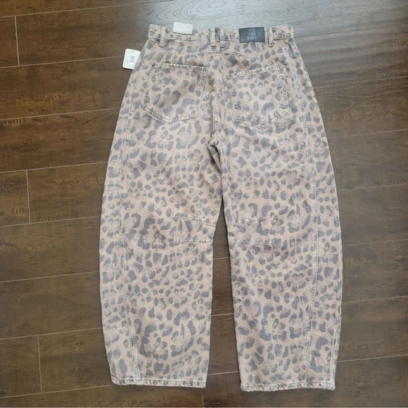 Reserved 🎈 NWT Free People WE THE FREE Good Luck  Cheetah Printed Barrel Jeans - Picture 10 of 11